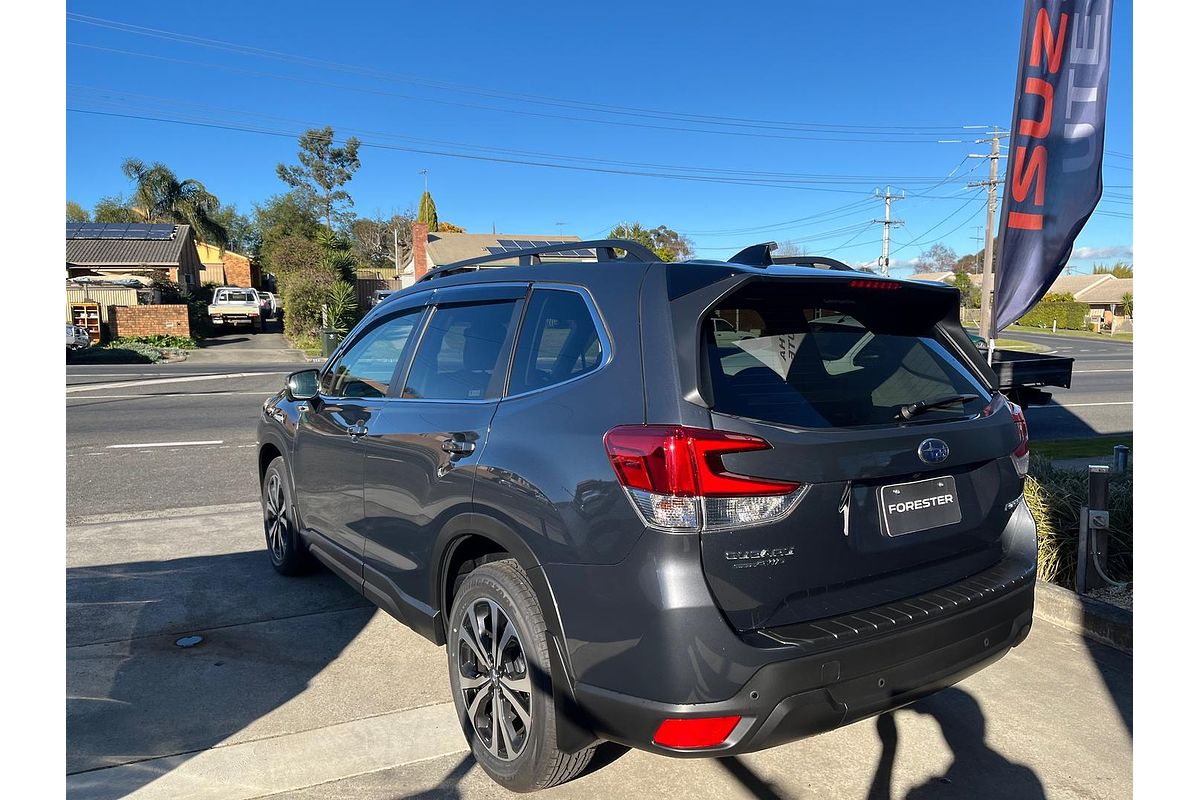 2024 Subaru Forester 2.5i Premium S5