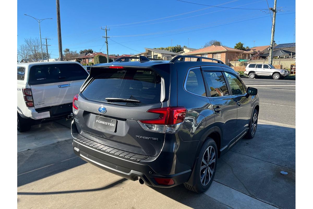 2024 Subaru Forester 2.5i Premium S5