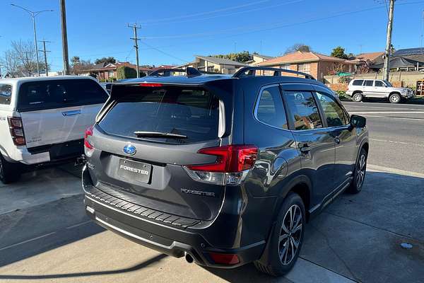 2024 Subaru Forester 2.5i Premium S5