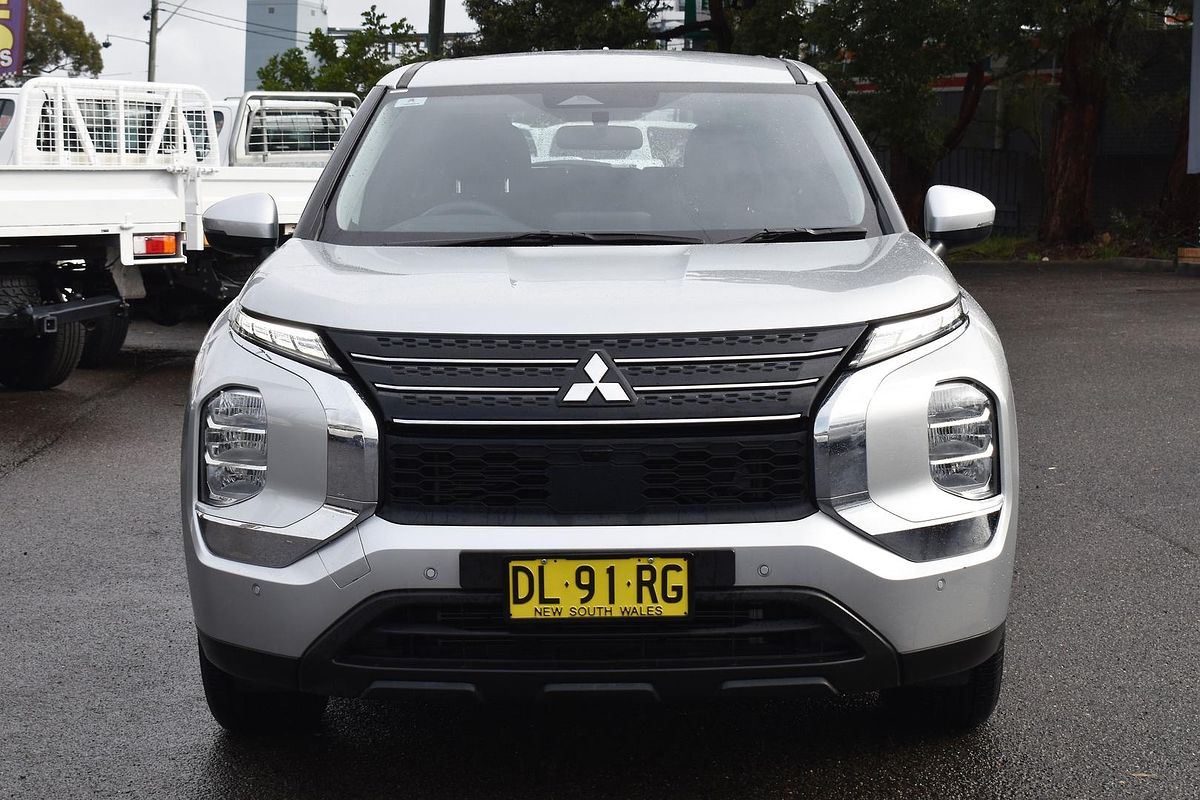 2024 Mitsubishi Outlander ES ZM