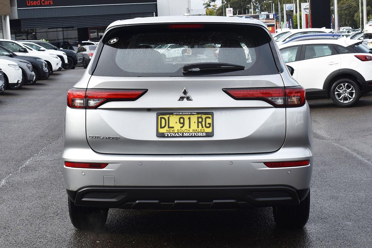 2024 Mitsubishi Outlander ES ZM