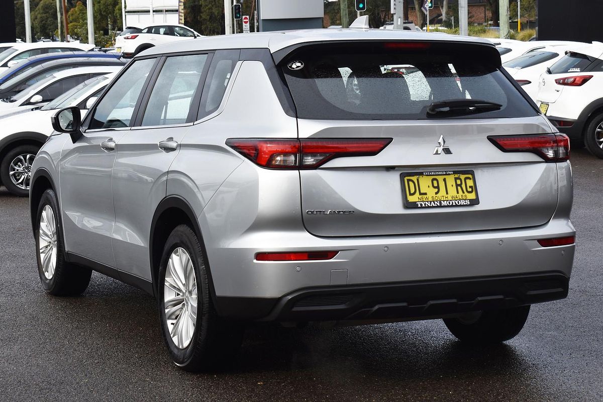 2024 Mitsubishi Outlander ES ZM