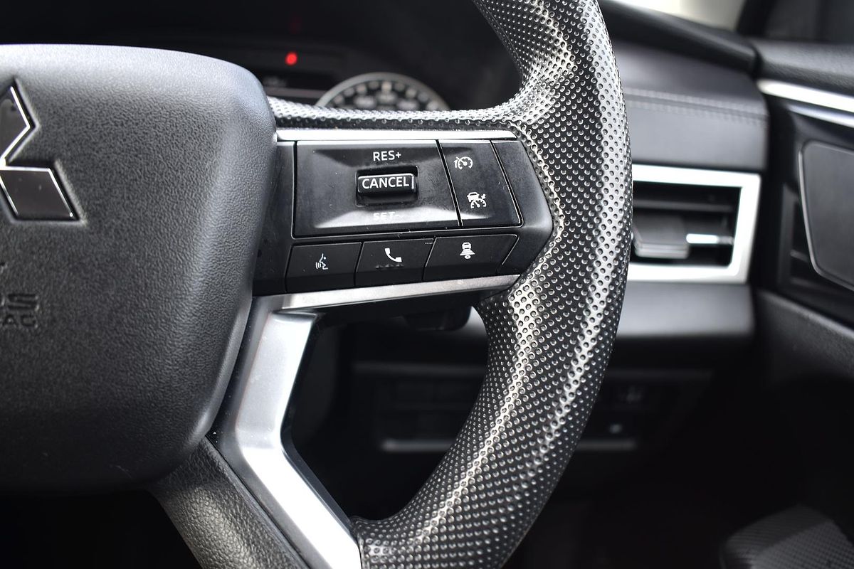 2024 Mitsubishi Outlander ES ZM