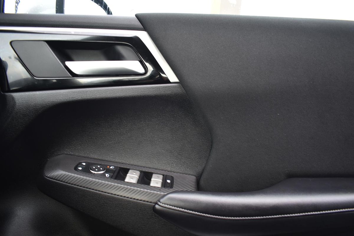 2024 Mitsubishi Outlander ES ZM