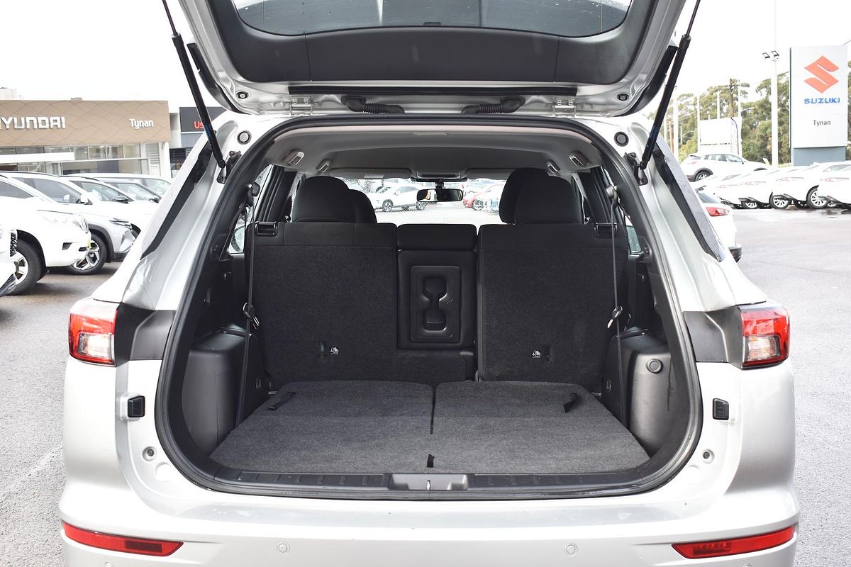 2024 Mitsubishi Outlander ES ZM