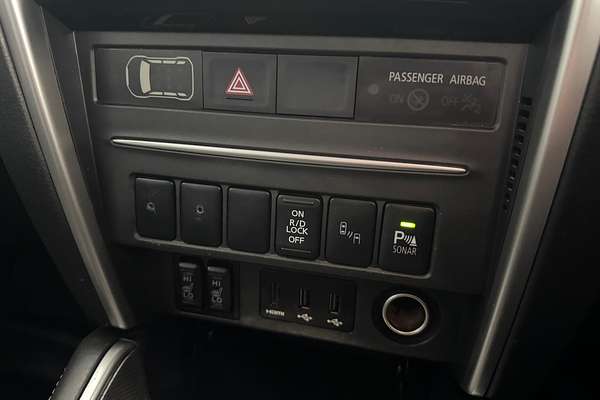 2020 Mitsubishi Triton GLS Premium MR 4X4