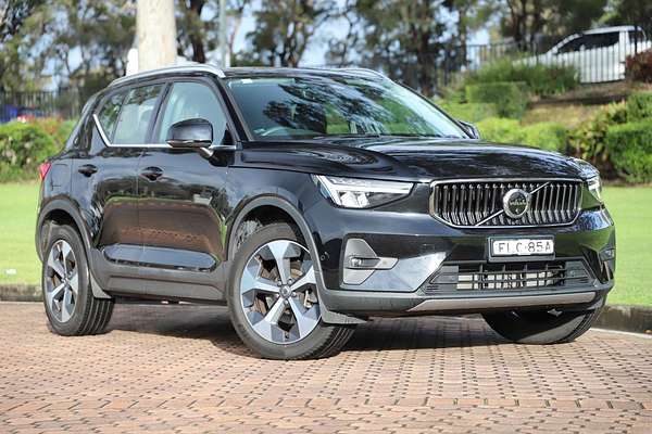 2023 Volvo XC40 Ultimate B4 Bright