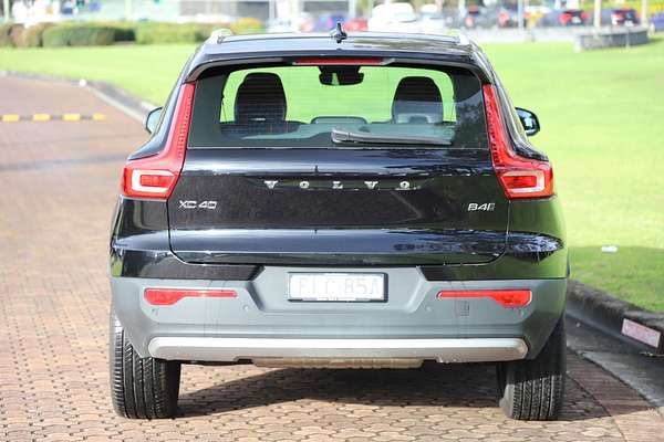 2023 Volvo XC40 Ultimate B4 Bright