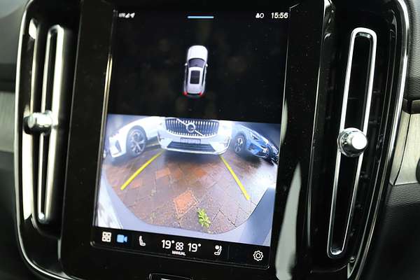 2023 Volvo XC40 Ultimate B4 Bright
