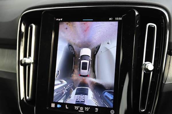 2023 Volvo XC40 Ultimate B4 Bright