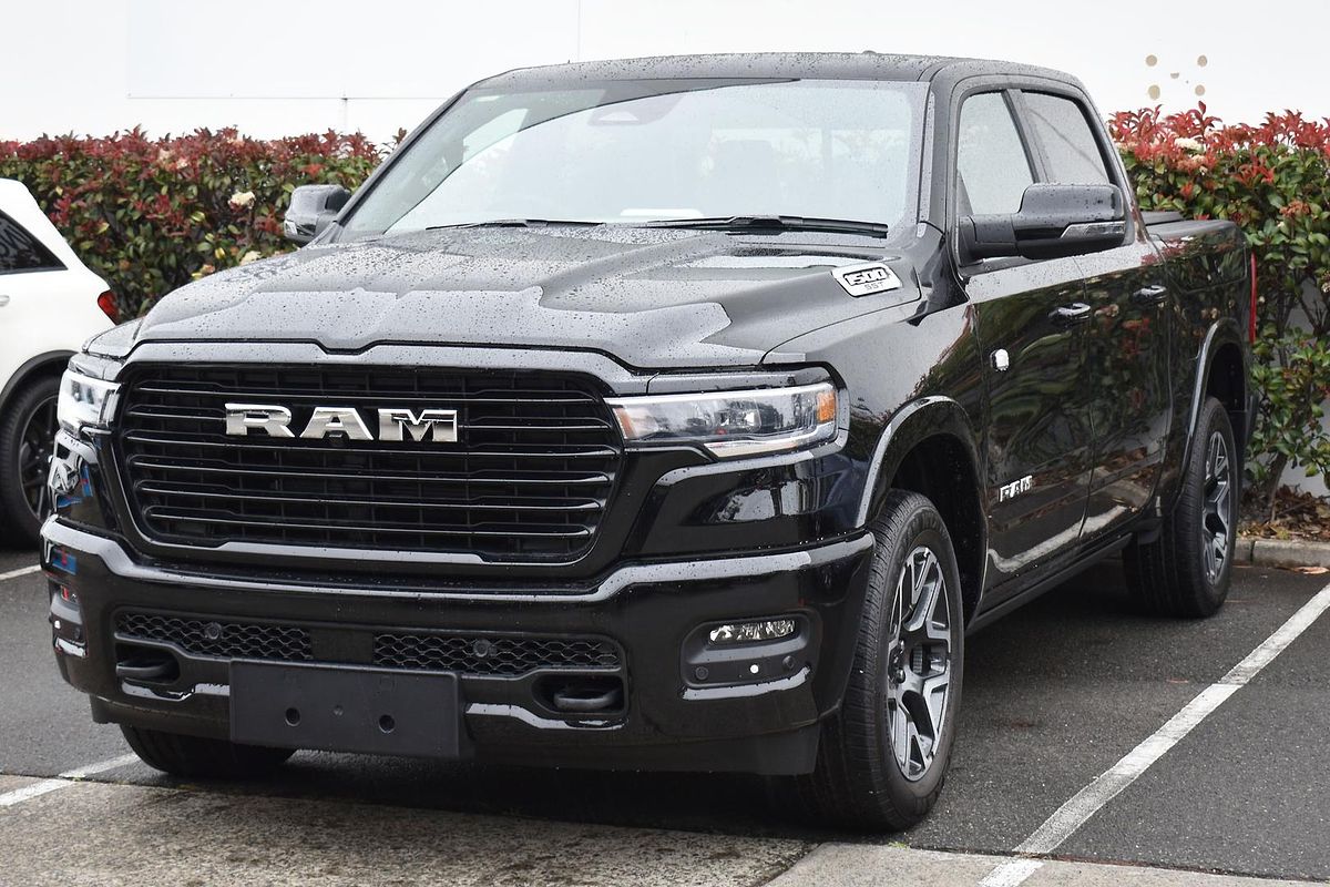 2025 RAM 1500 Laramie Sport Hurricane SO RamBox DT 4X4 SWB