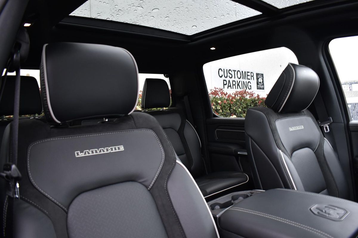 2025 RAM 1500 Laramie Sport Hurricane SO RamBox DT 4X4 SWB