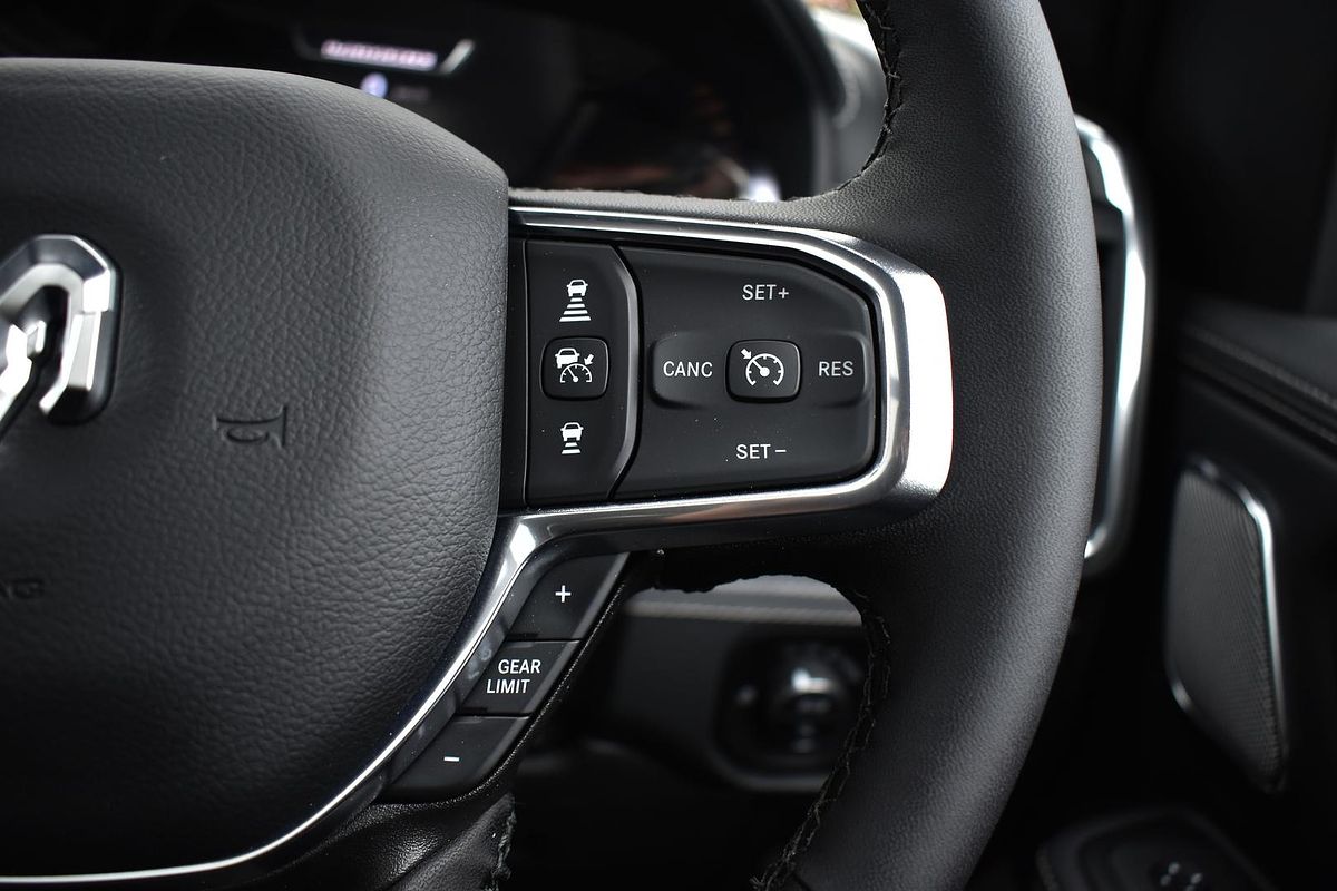2025 RAM 1500 Laramie Sport Hurricane SO RamBox DT 4X4 SWB