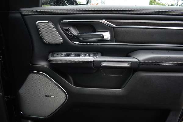 2025 RAM 1500 Laramie Sport Hurricane SO RamBox DT 4X4 SWB