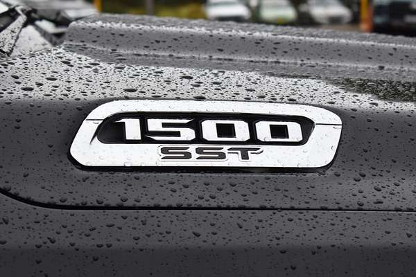 2025 RAM 1500 Laramie Sport Hurricane SO RamBox DT 4X4 SWB
