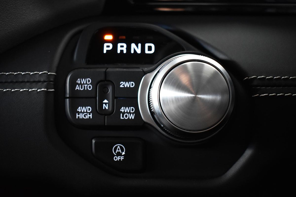 2025 RAM 1500 Laramie Sport Hurricane SO RamBox DT 4X4 SWB