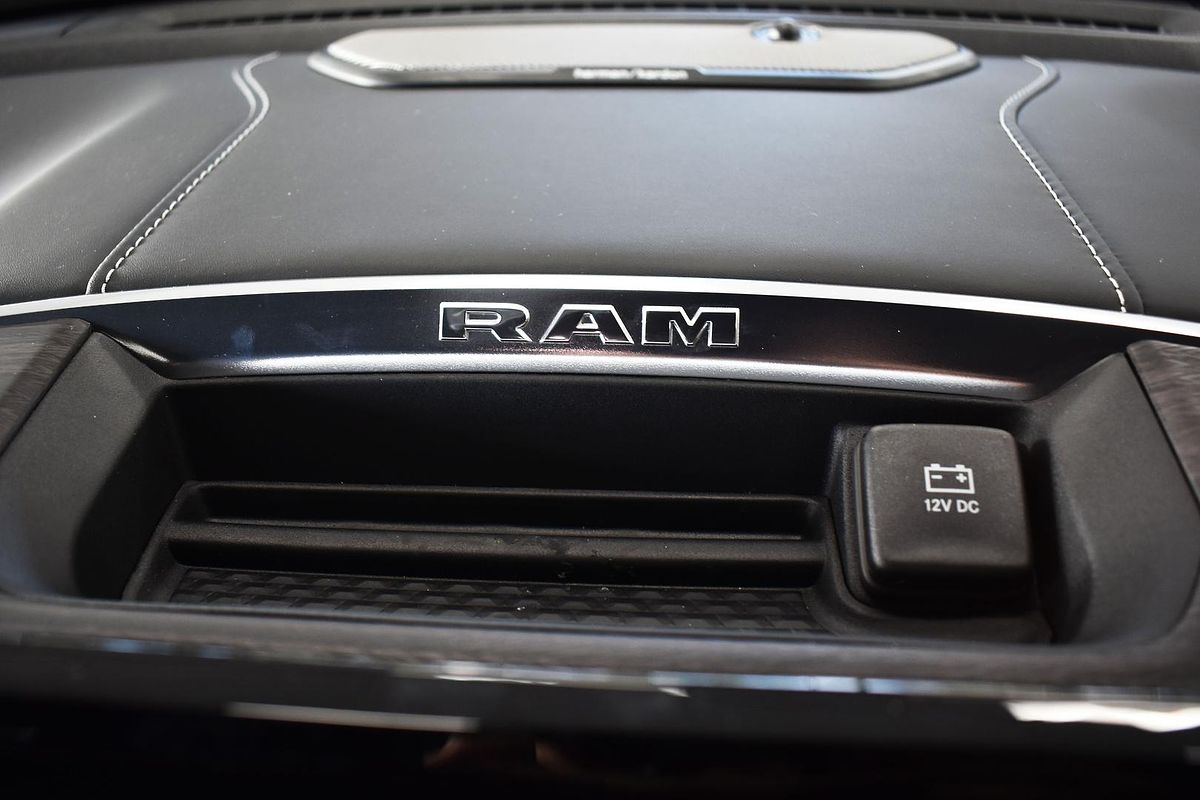 2025 RAM 1500 Laramie Sport Hurricane SO RamBox DT 4X4 SWB