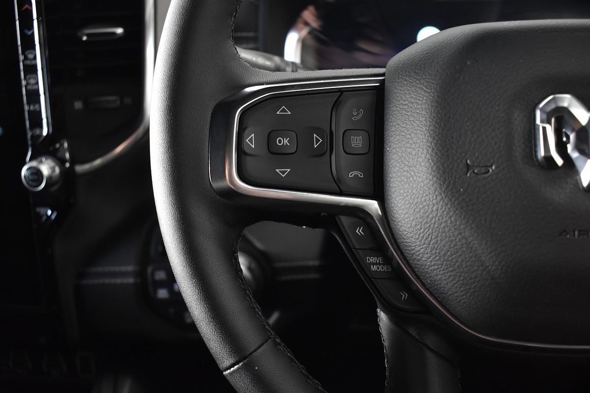 2025 RAM 1500 Laramie Sport Hurricane SO RamBox DT 4X4 SWB