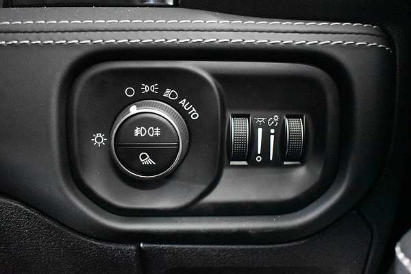2025 RAM 1500 Laramie Sport Hurricane SO RamBox DT 4X4 SWB