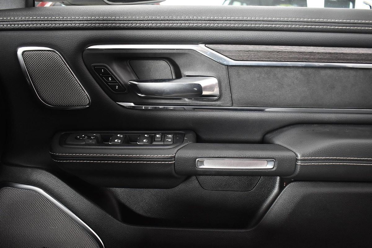 2025 RAM 1500 Laramie Sport Hurricane SO RamBox DT 4X4 SWB