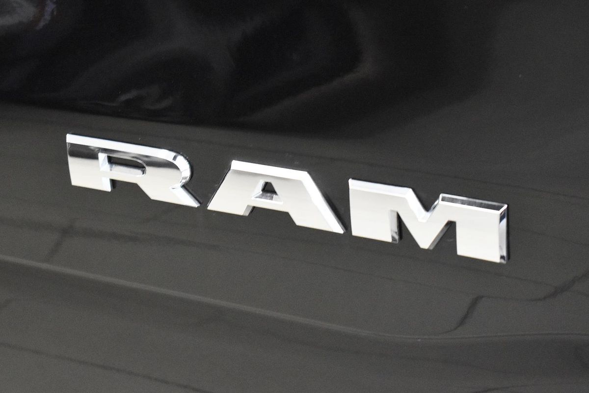 2025 RAM 1500 Laramie Sport Hurricane SO RamBox DT 4X4 SWB