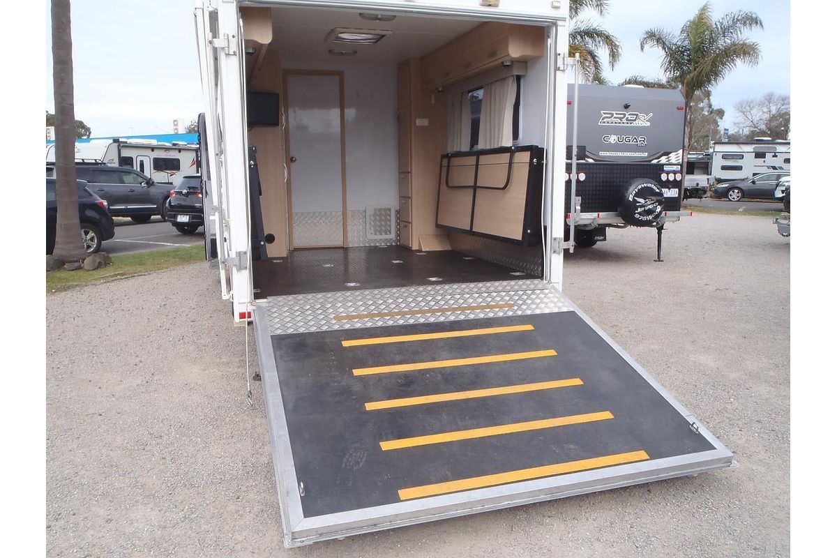2011 Jayco Base Station 21.66-6.Ob