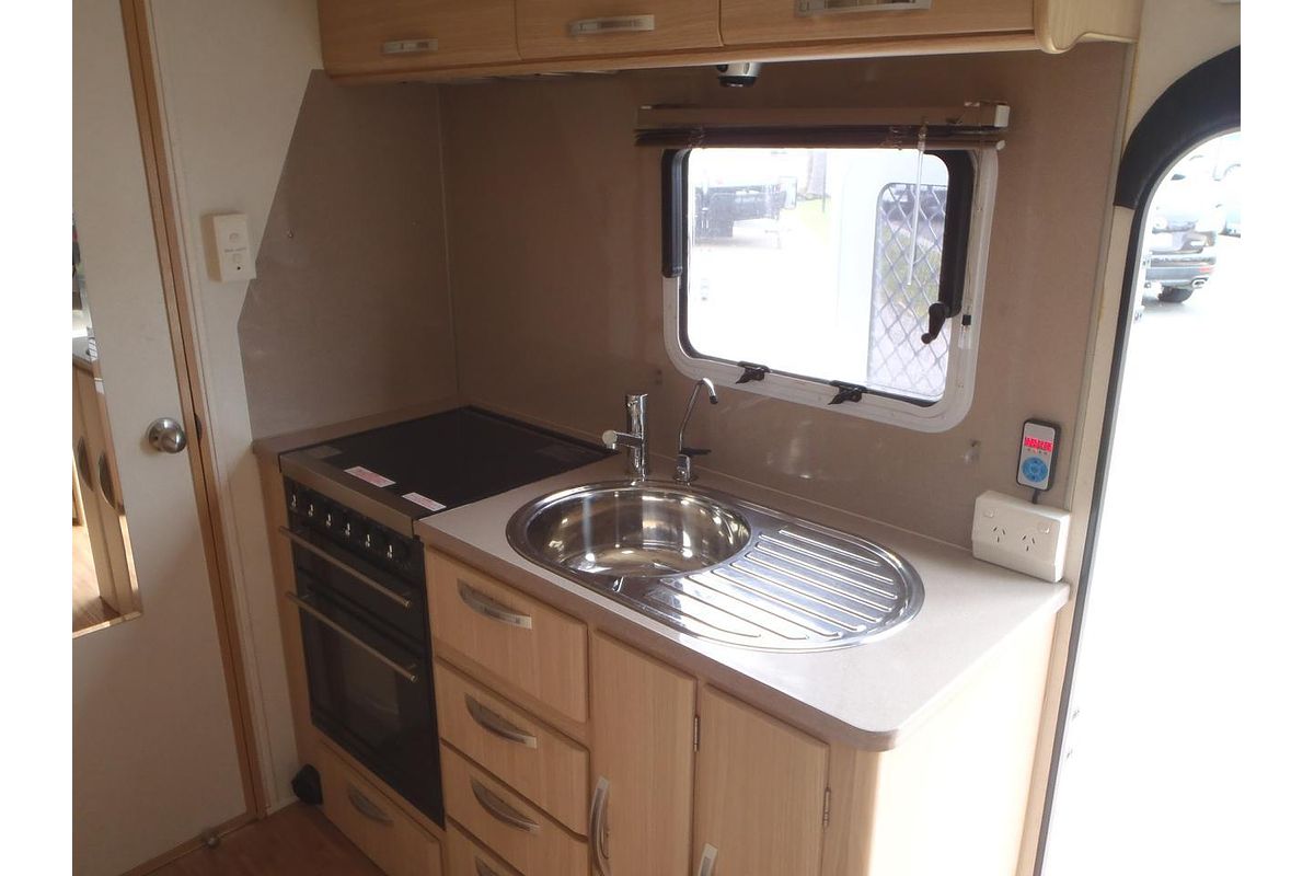 2011 Jayco Base Station 21.66-6.Ob
