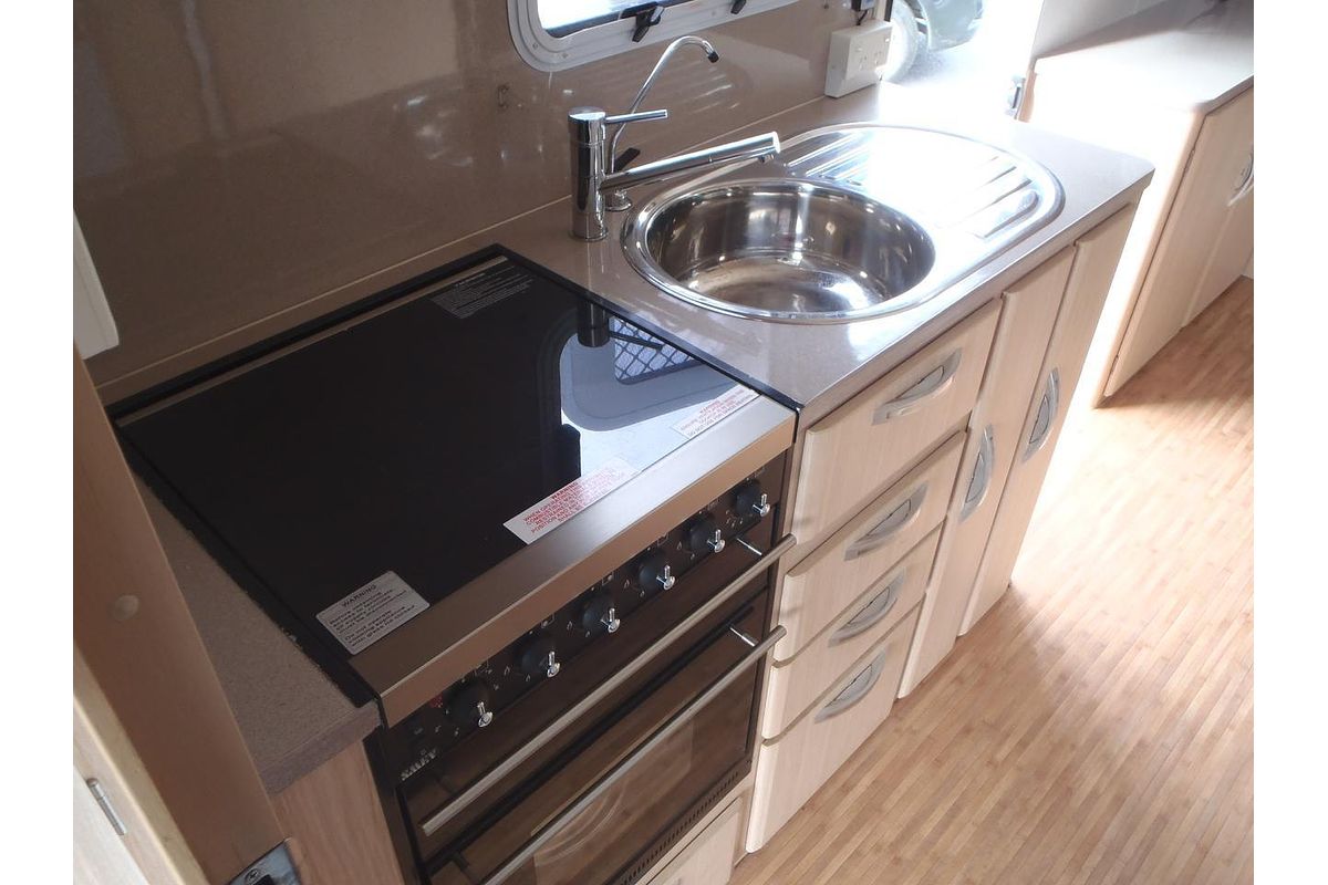 2011 Jayco Base Station 21.66-6.Ob