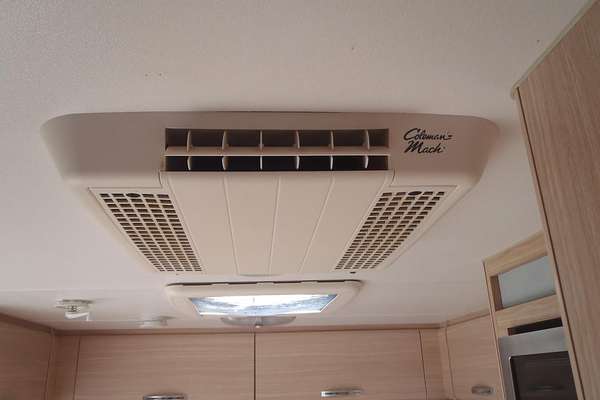 2011 Jayco Base Station 21.66-6.Ob