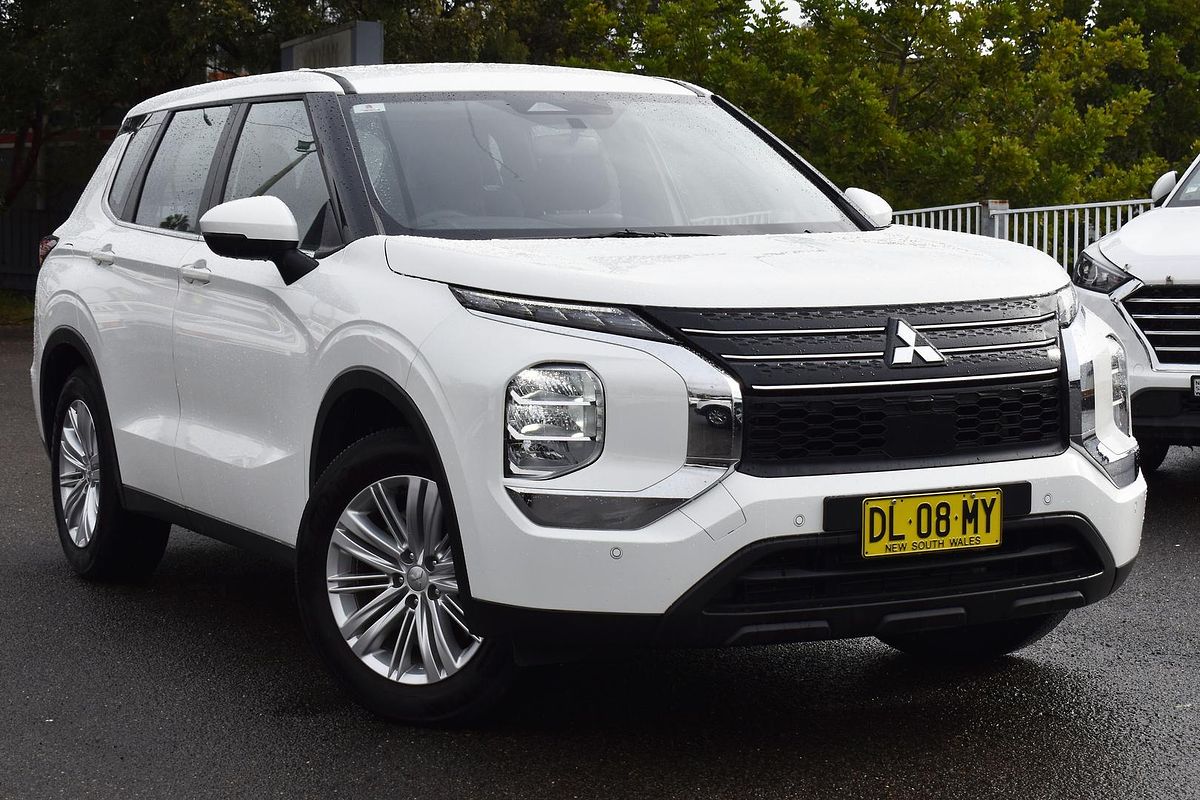 2024 Mitsubishi Outlander ES ZM