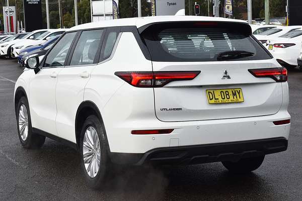 2024 Mitsubishi Outlander ES ZM