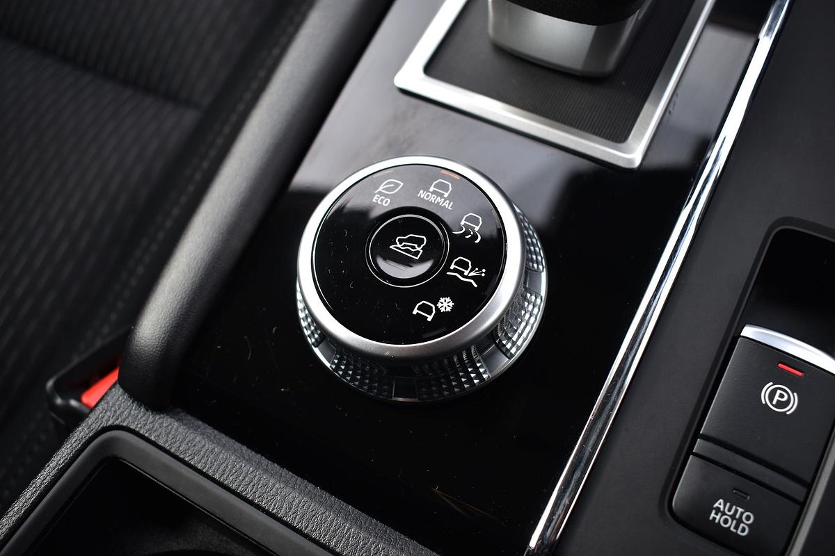 2024 Mitsubishi Outlander ES ZM