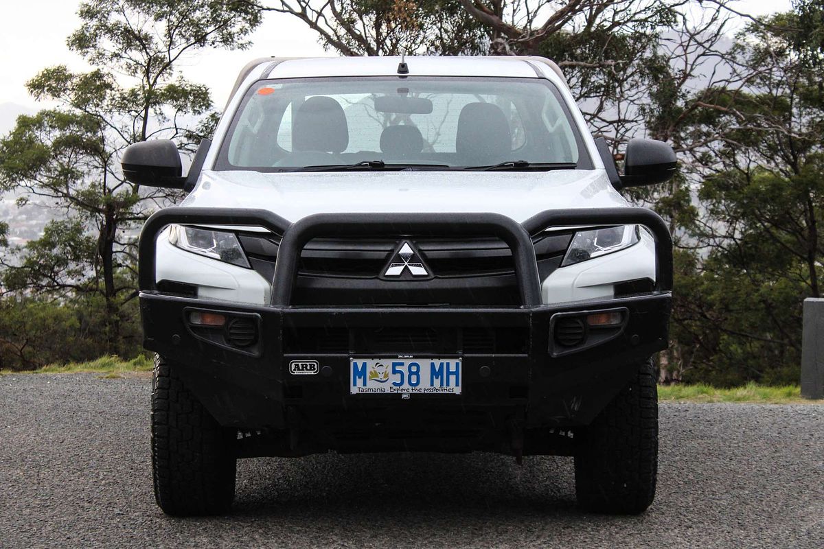 2019 Mitsubishi Triton GLX MR 4X4
