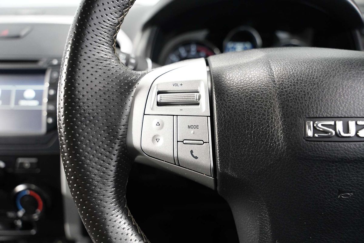 2019 Isuzu MU-X LS-M