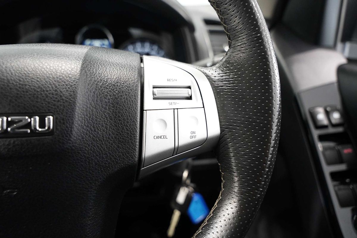 2019 Isuzu MU-X LS-M