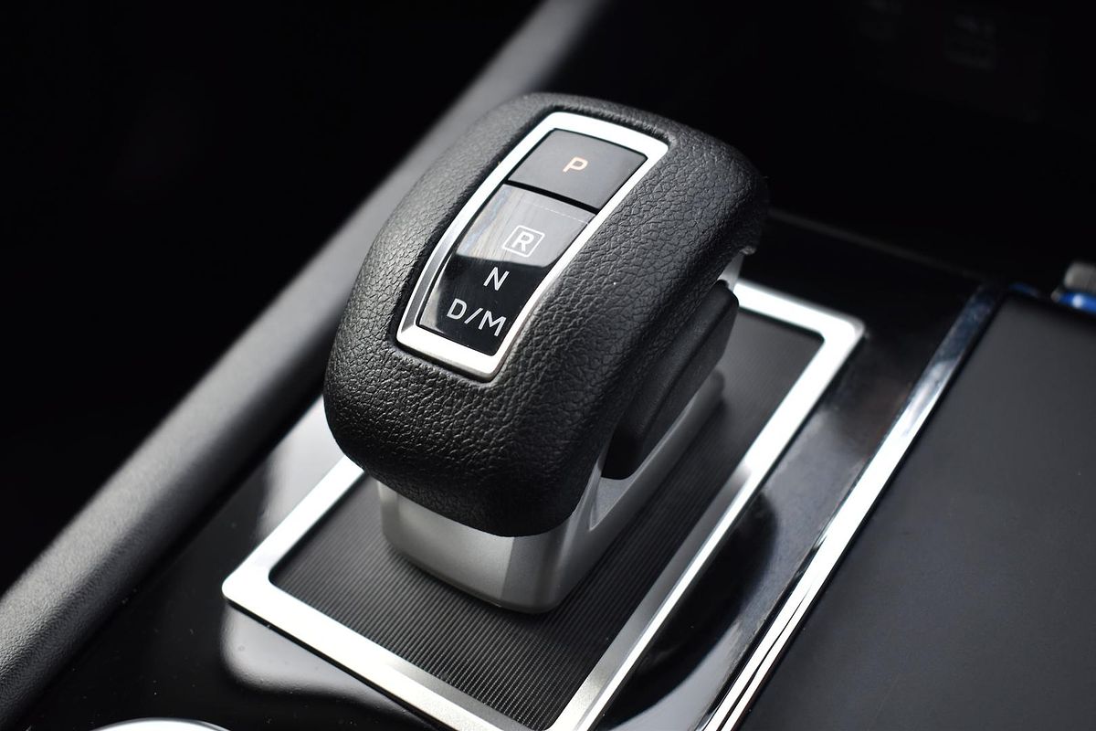 2024 Mitsubishi Outlander ES ZM