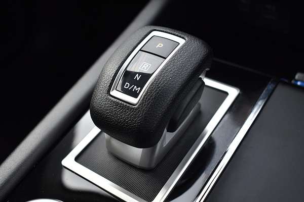 2024 Mitsubishi Outlander ES ZM