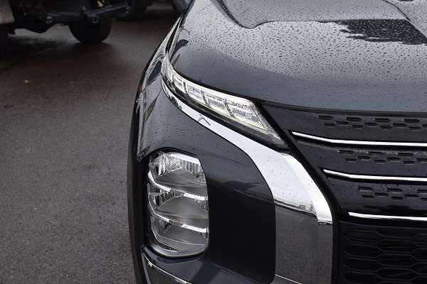 2024 Mitsubishi Outlander ES ZM