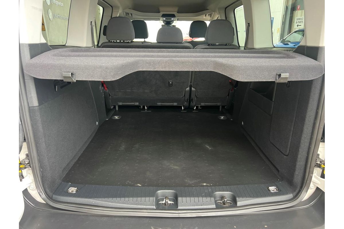 2022 Volkswagen Caddy TSI220 5 LWB