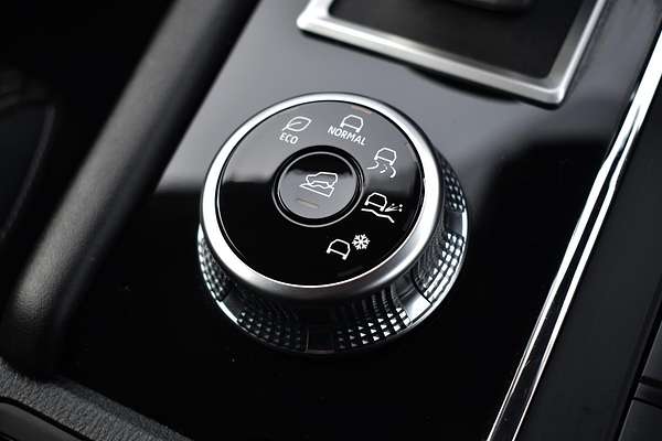 2024 Mitsubishi Outlander ES ZM