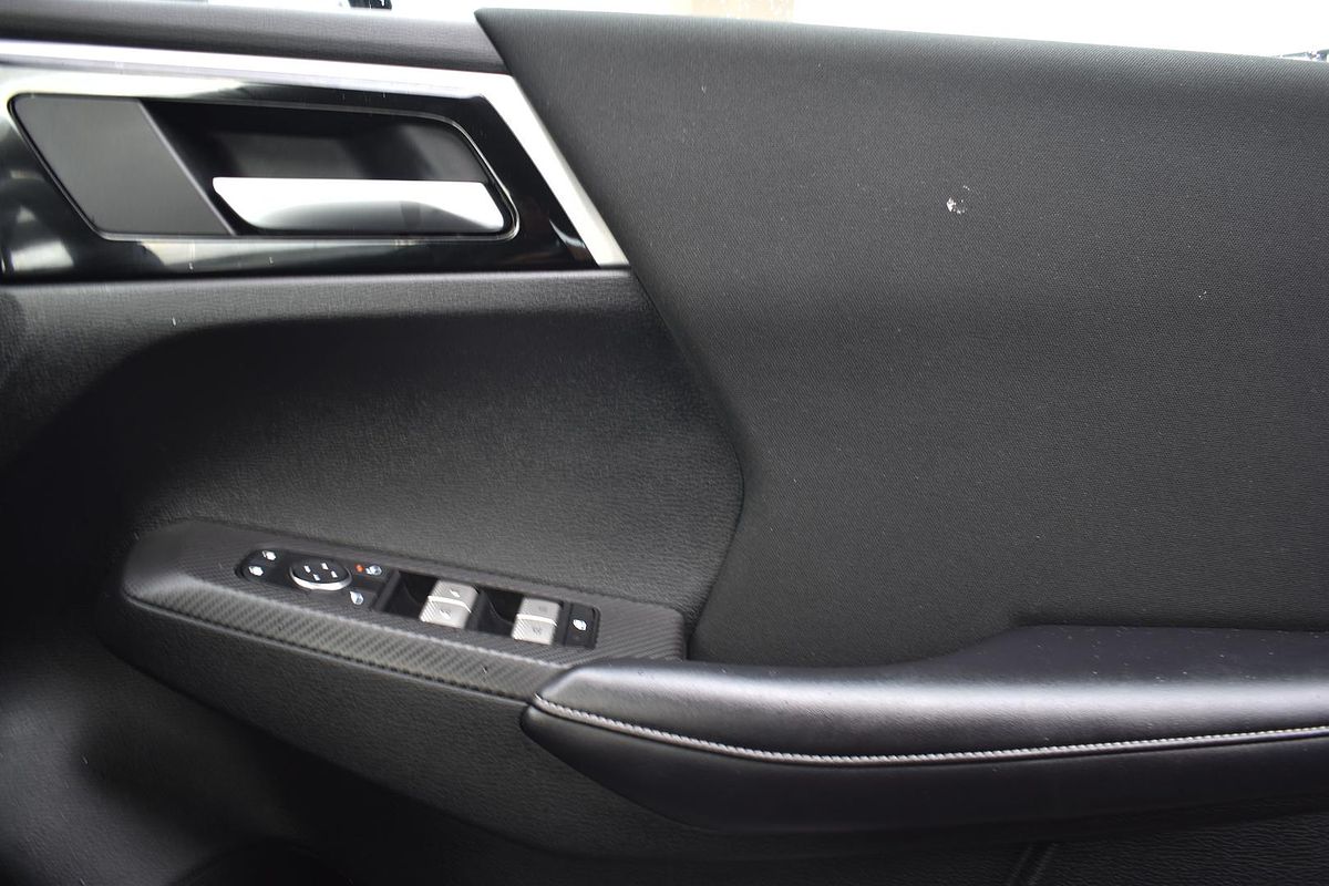 2024 Mitsubishi Outlander ES ZM
