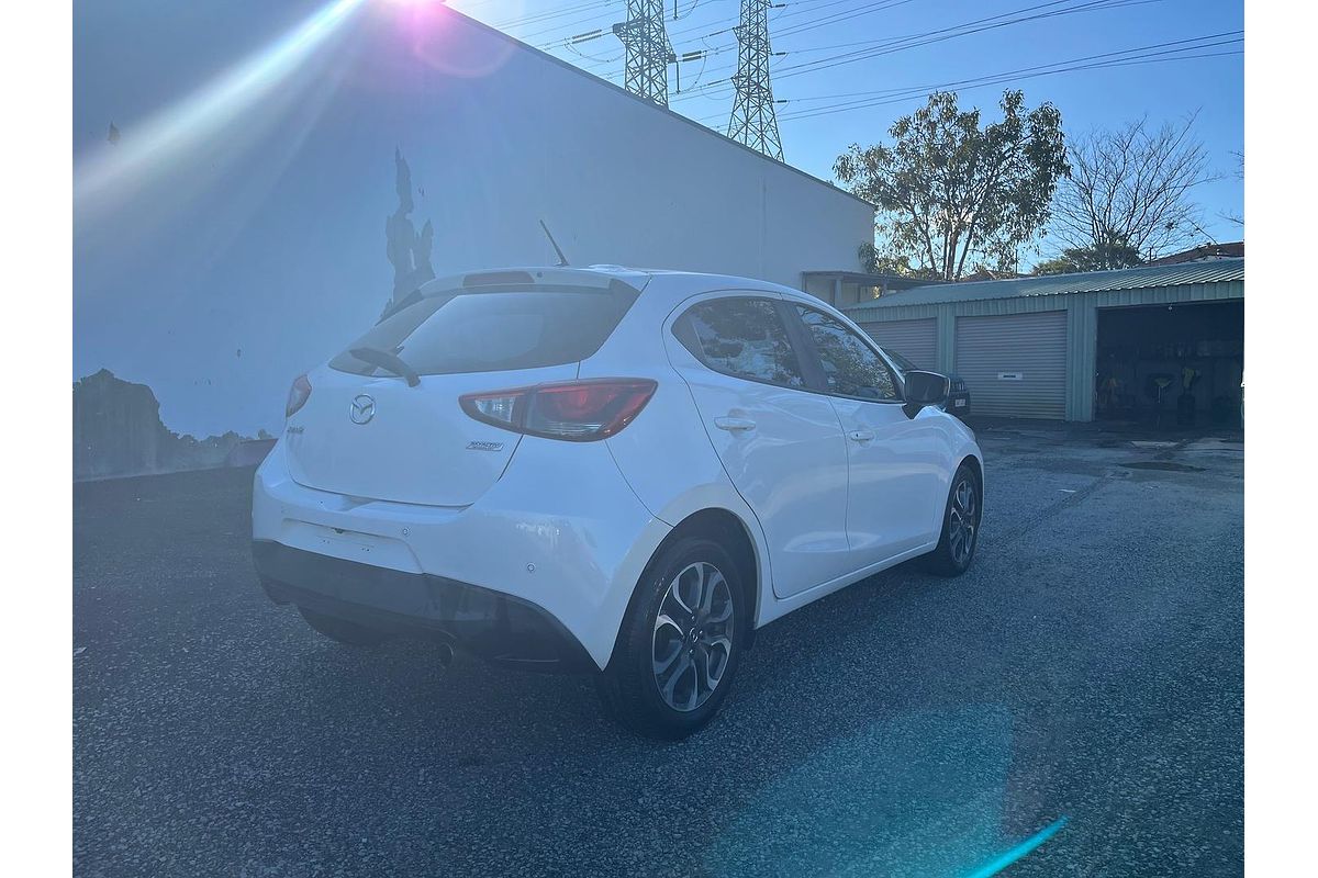2015 Mazda 2 Genki DJ Series