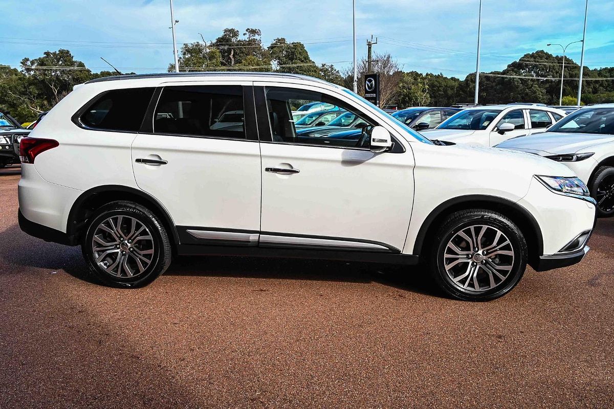 2015 Mitsubishi Outlander Exceed ZK