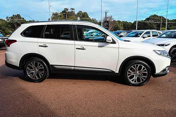 2015 Mitsubishi Outlander Exceed ZK