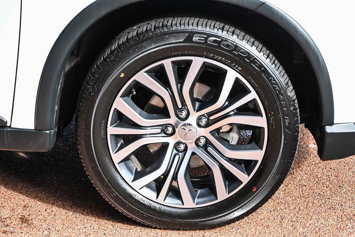 2015 Mitsubishi Outlander Exceed ZK