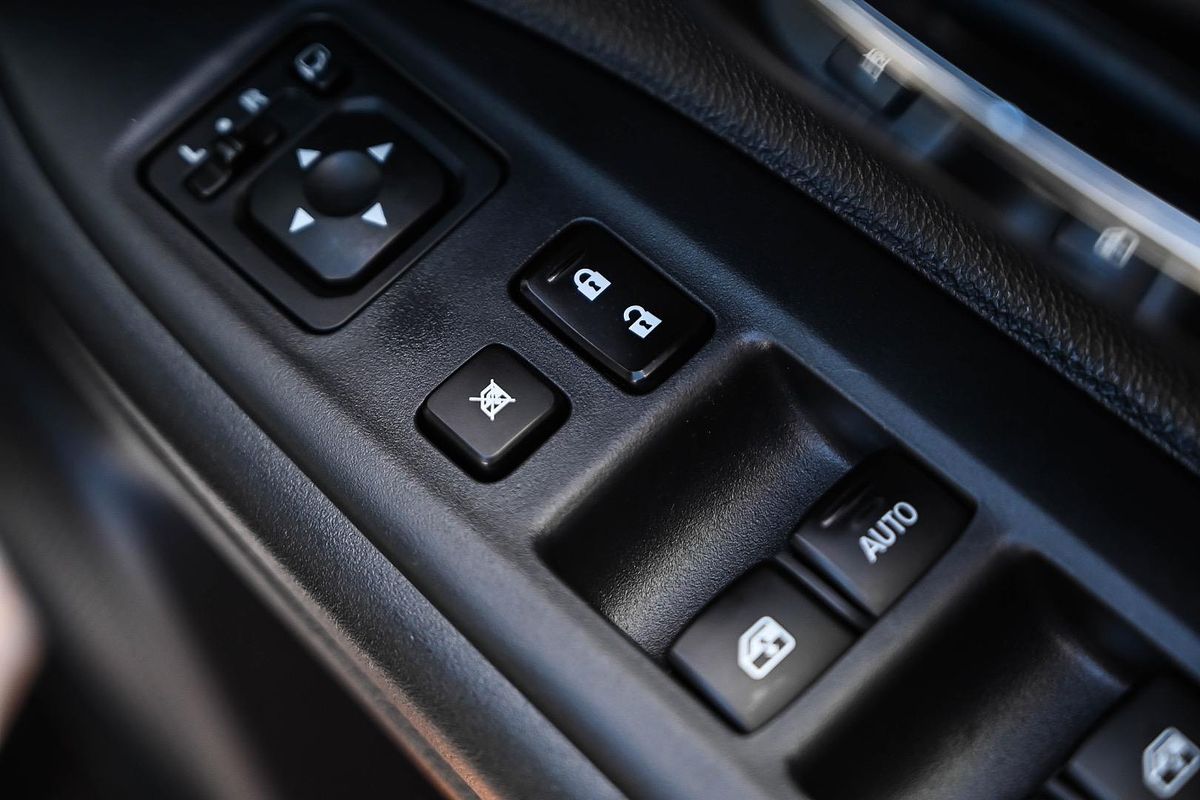 2015 Mitsubishi Outlander Exceed ZK
