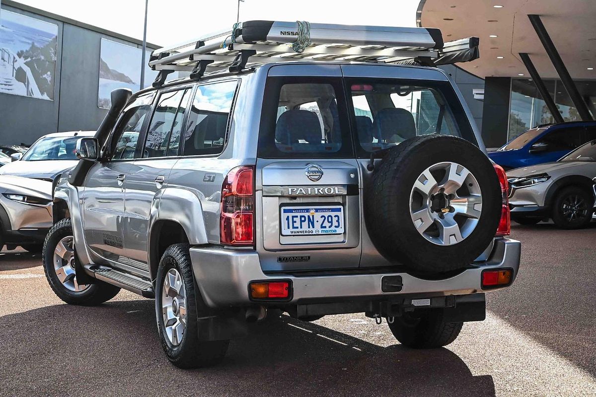 2014 Nissan Patrol ST Titanium Y61