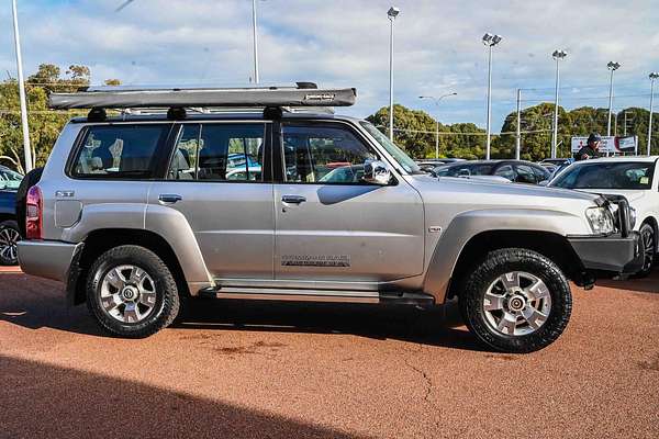 2014 Nissan Patrol ST Titanium Y61