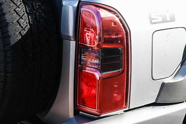 2014 Nissan Patrol ST Titanium Y61