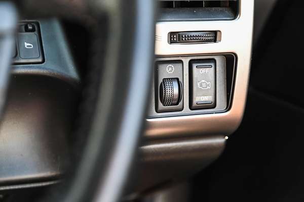 2014 Nissan Patrol ST Titanium Y61